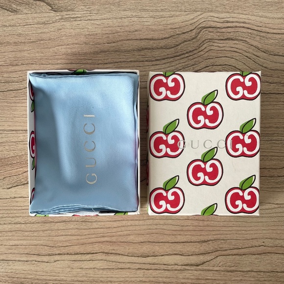 Authentic Gucci gift box and dust bag - apple print Chinese valentines packaging - Picture 1 of 8